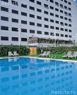 NH Parque Avenidas 19